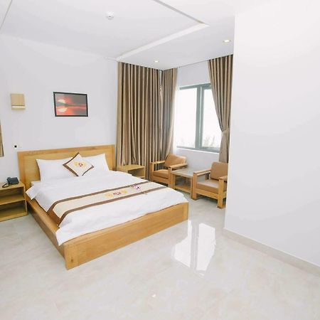 Tan Hoang Long Hotel ダナン市 エクステリア 写真